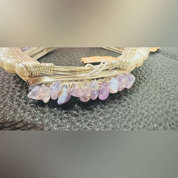 NWT; 2 Bangle Bracelets, Fresh Water Pearls, & Raw Amethyst’s - Picture 5 of 6
